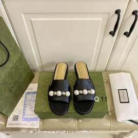 Picture of Gucci Slippers _SKUGuccisz35-39Y01111979